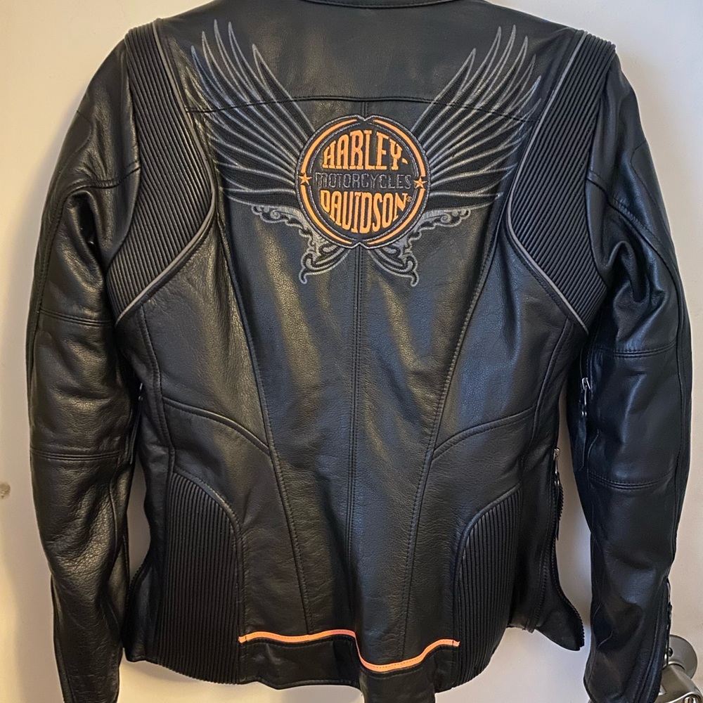 Women’s medium Harley-Davidson leather jacket
